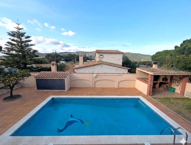4 camera da letto Villa in vendita in Castell d'Aro, Castell-Platja d'Aro con piscina garage - 625.000 € (Rif: 9639653)