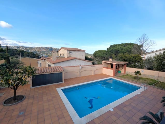 4 camera da letto Villa in vendita in Castell d'Aro, Castell-Platja d'Aro con piscina garage - 625.000 € (Rif: 9639653)