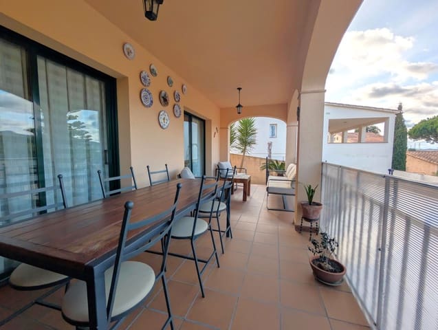 4 camera da letto Villa in vendita in Castell d'Aro, Castell-Platja d'Aro con piscina garage - 625.000 € (Rif: 9639653)