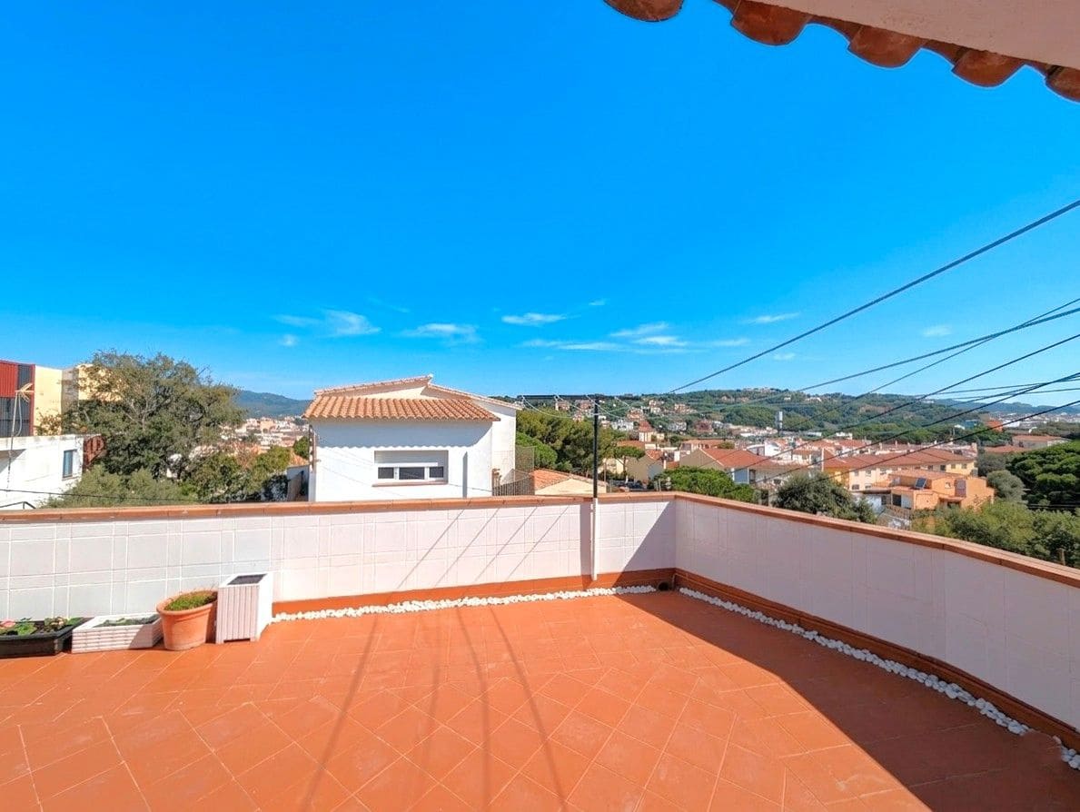 3 bedroom Townhouse for sale in Sant Feliu de Guixols - € 385,000 (Ref: 9679104)