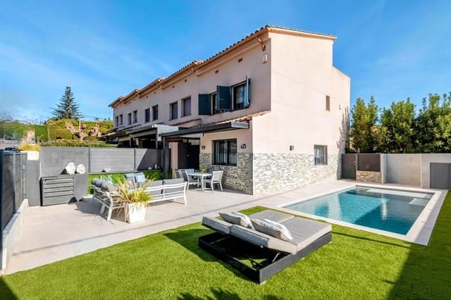 4 chambre Villa/Maison à vendre à Platja d'Aro, Castell-Platja d'Aro avec piscine garage - 880 000 € (Ref: 9691410)