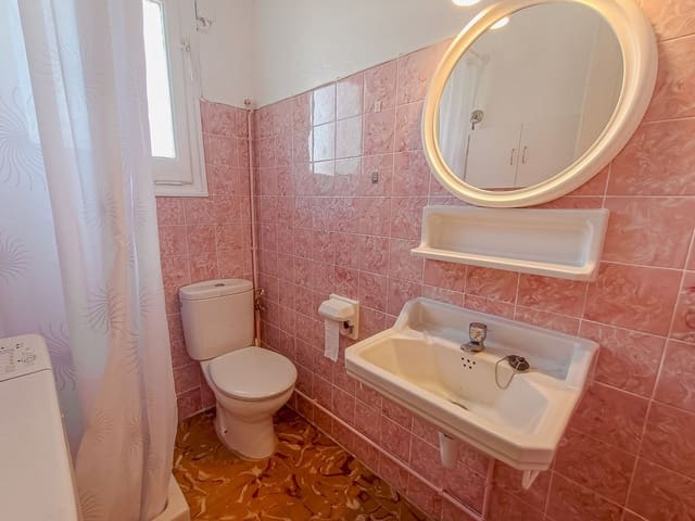 2 bedroom Apartment for sale in Platja d'Aro, Castell-Platja d'Aro - € 167,500 (Ref: 9694208)