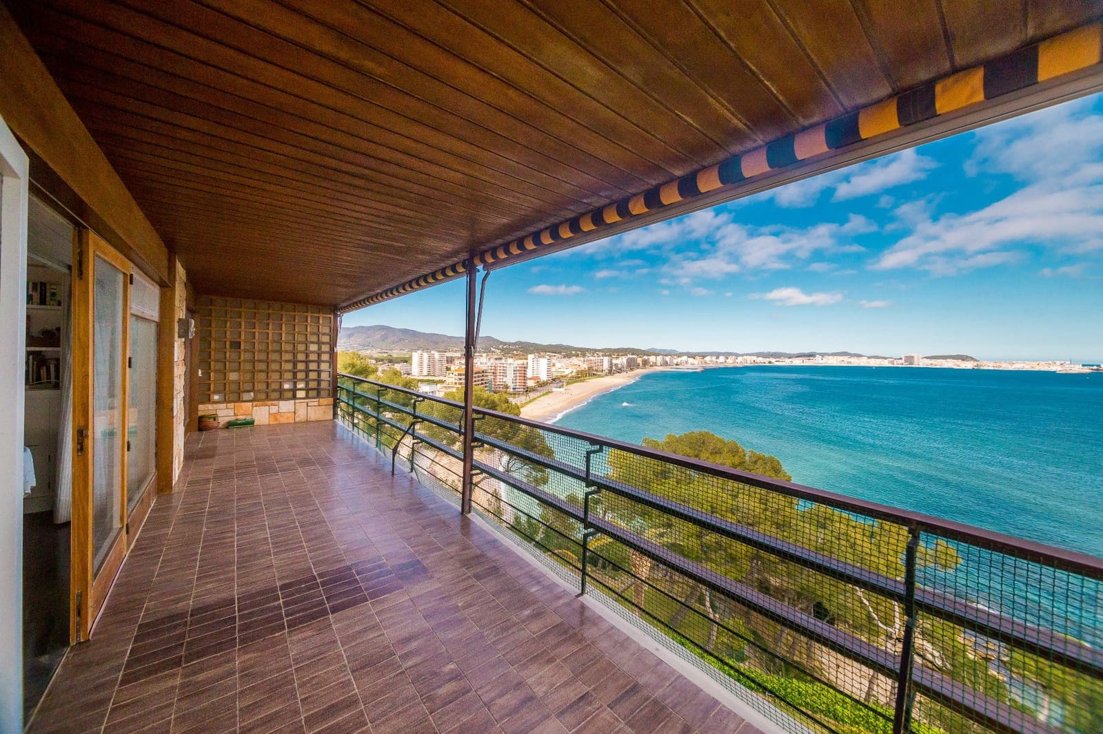 3 bedroom Flat for sale in Calonge i Sant Antoni with pool - € 875,000 (Ref: 9697826)