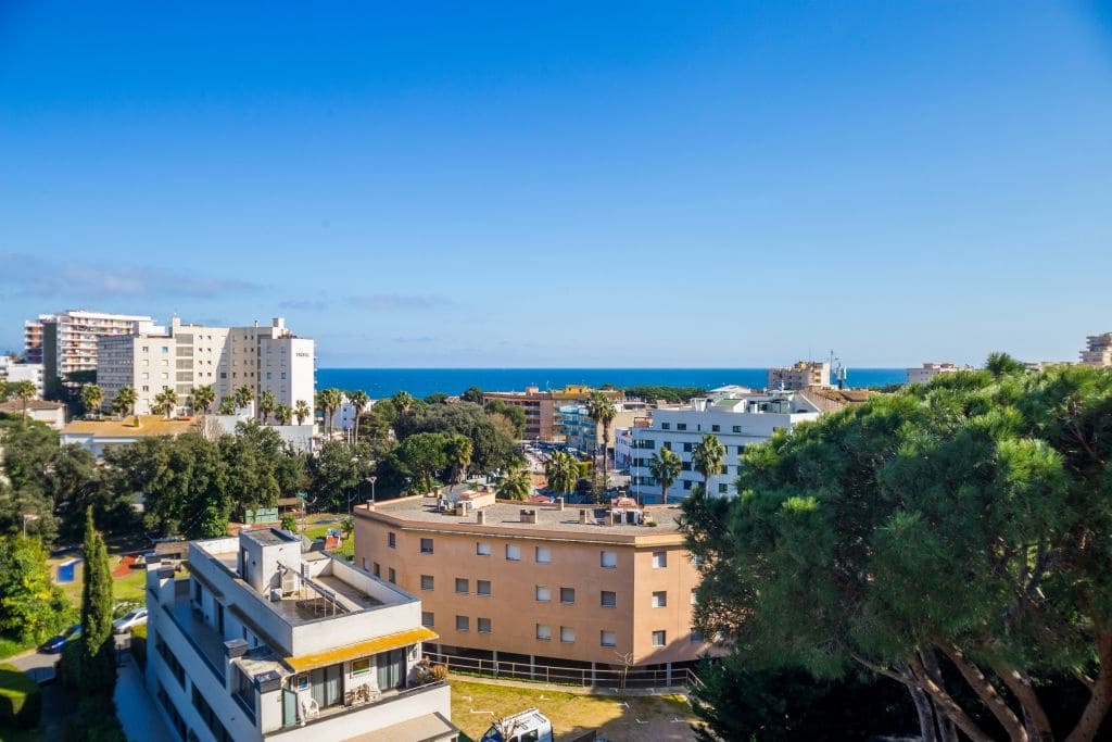3 bedroom Apartment for sale in Platja d'Aro with garage - € 415,000 (Ref: 9699236)
