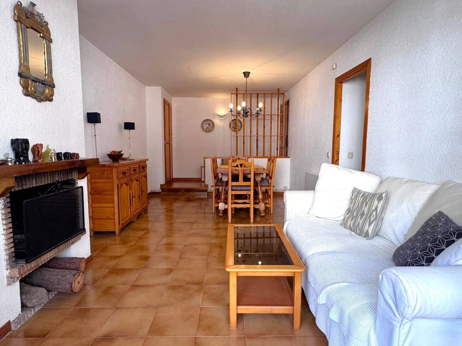 2 bedroom Beach Apartment for sale in Platja d'Aro with pool - € 285,000 (Ref: 9708077)