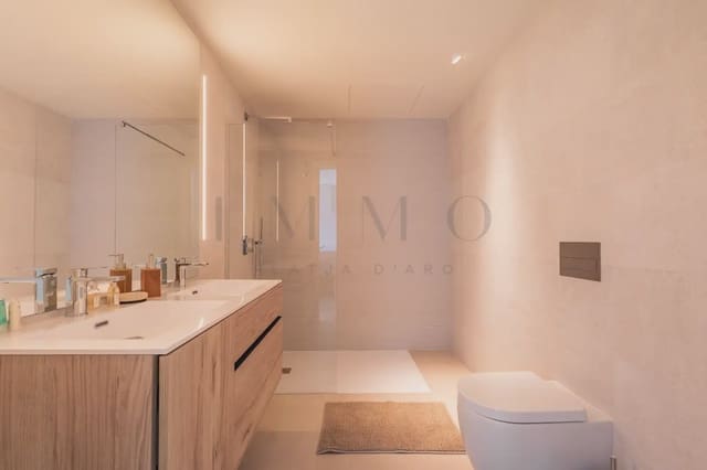 2 soverom Strandleiligheter til salgs i Platja d'Aro, Castell-Platja d'Aro med svømmebasseng - € 898 000 (Ref: 9731220)