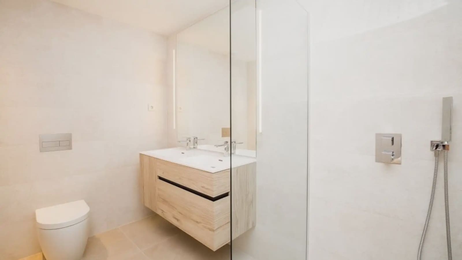 3 bedroom Flat for sale in Platja d'Aro with pool - € 898,000 (Ref: 9733379)