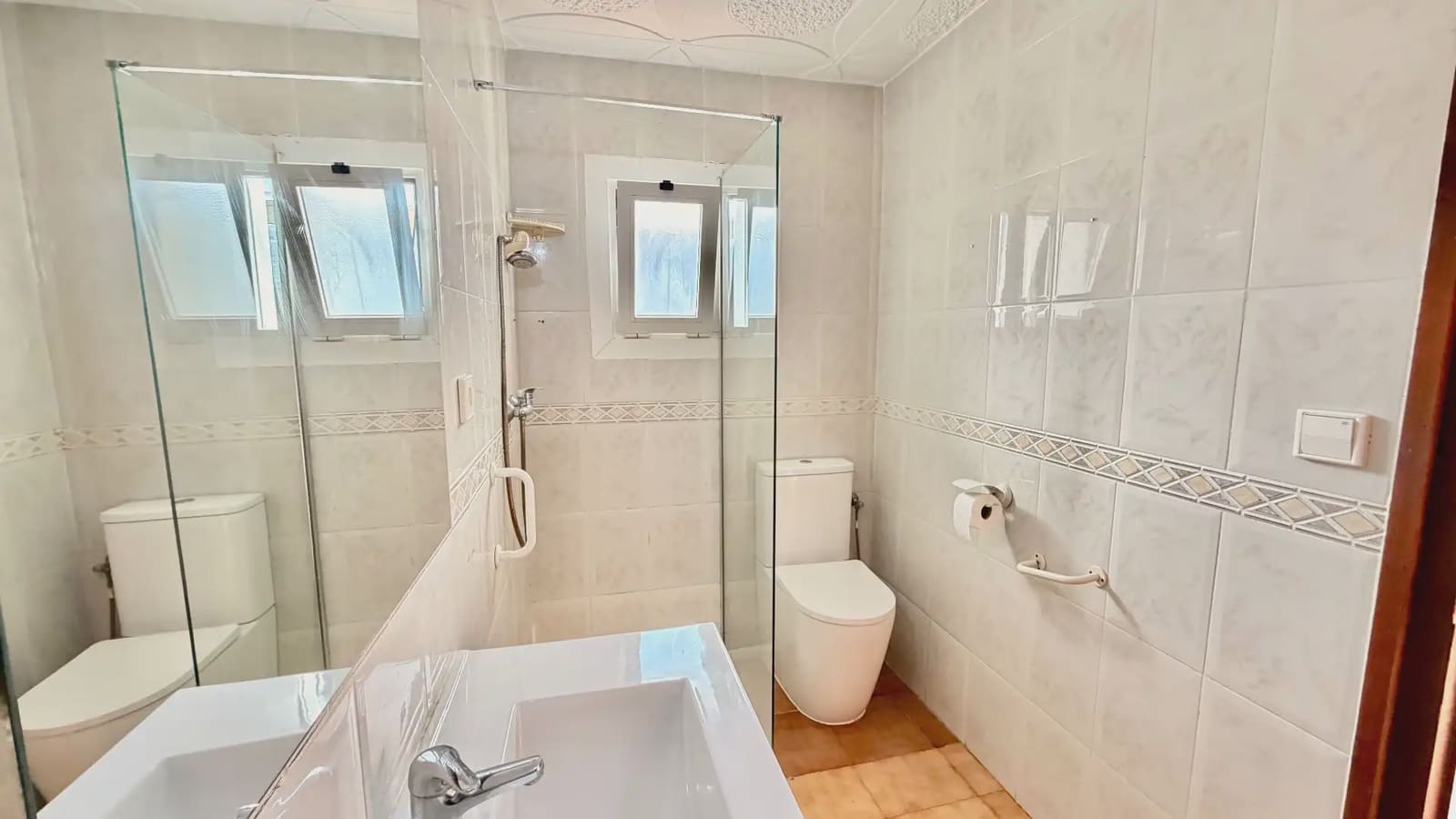 3 bedroom Flat for sale in Platja d'Aro with garage - € 238,000 (Ref: 9736122)