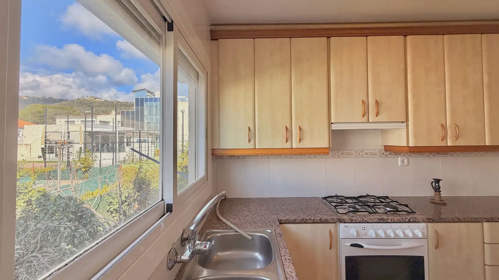 3 bedroom Flat for sale in Platja d'Aro with garage - € 238,000 (Ref: 9736122)