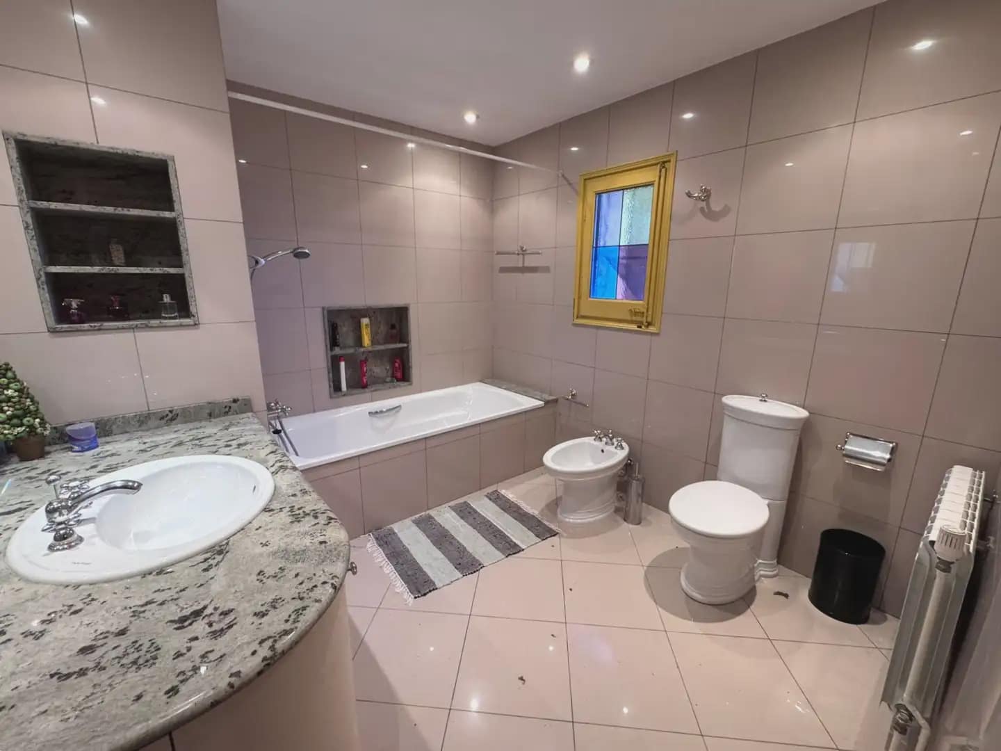 6 makuuhuone Huvila myytävänä paikassa Castell d'Aro mukana 
autotalli - 585 000 € (Ref: 9758135)