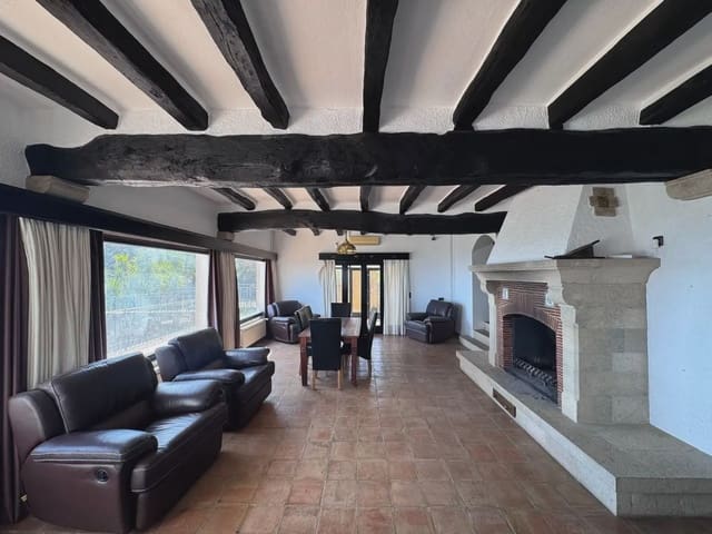 6 makuuhuone Huvila myytävänä paikassa Castell d'Aro, Castell-Platja d'Aro mukana 
autotalli - 585 000 € (Ref: 9758135)