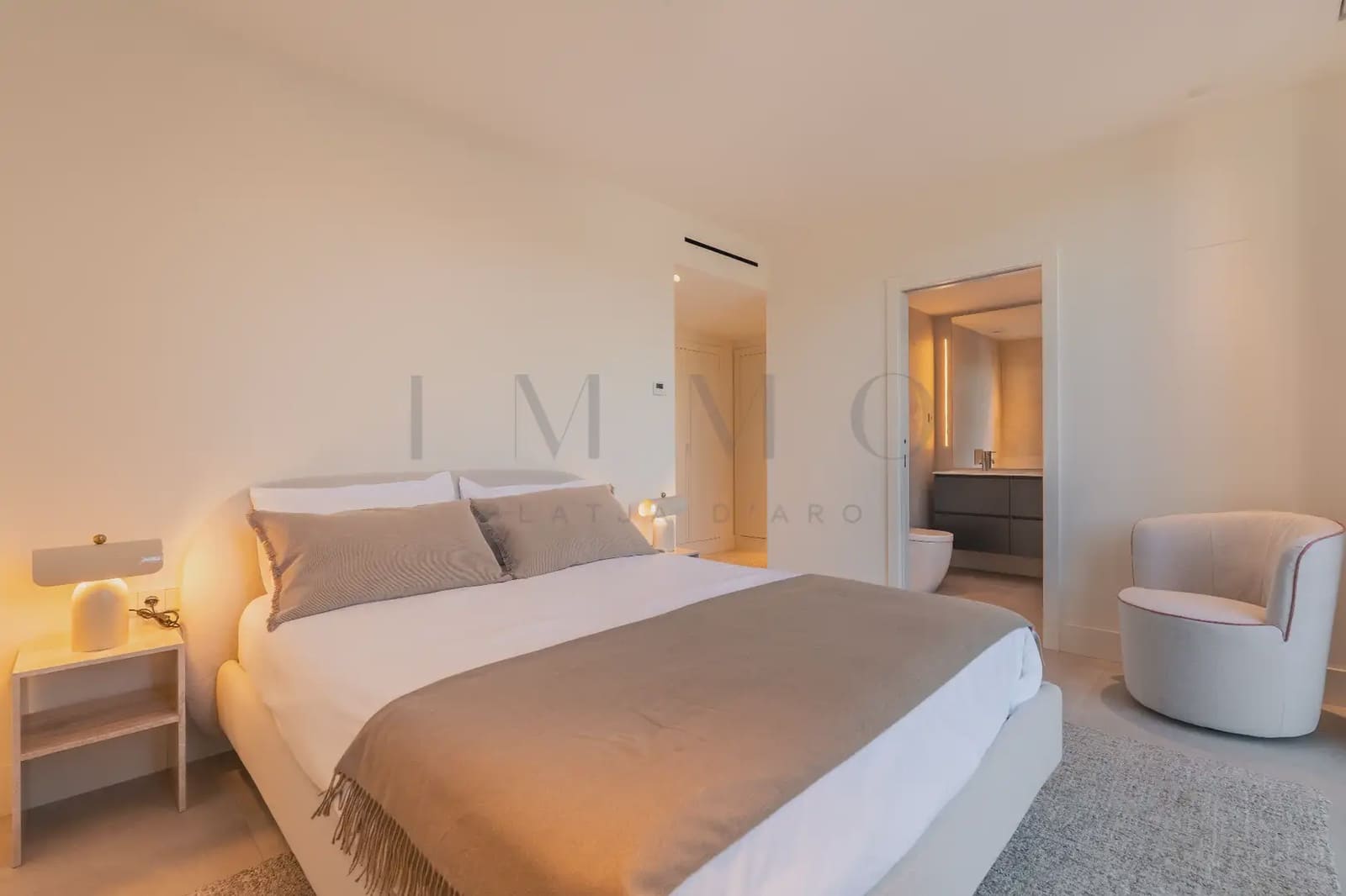 2 bedroom Flat for sale in Platja d'Aro with pool garage - € 1,140,000 (Ref: 9770048)