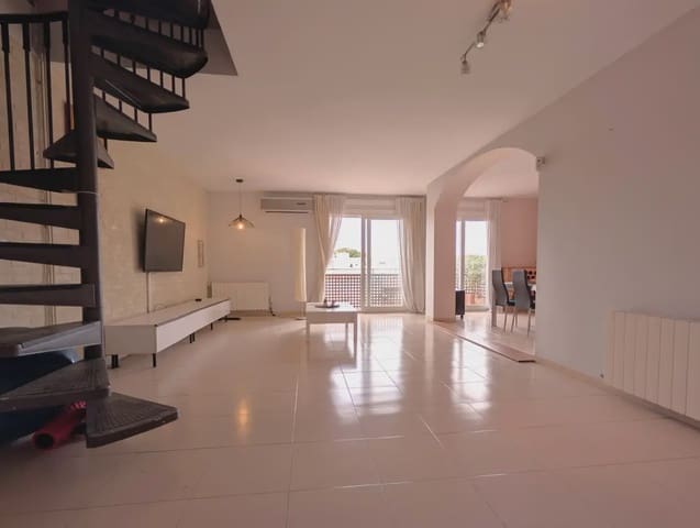 Ático de 3 habitaciones en Santa Cristina d'Aro en venta con piscina - 295.000 € (Ref: 9778999)