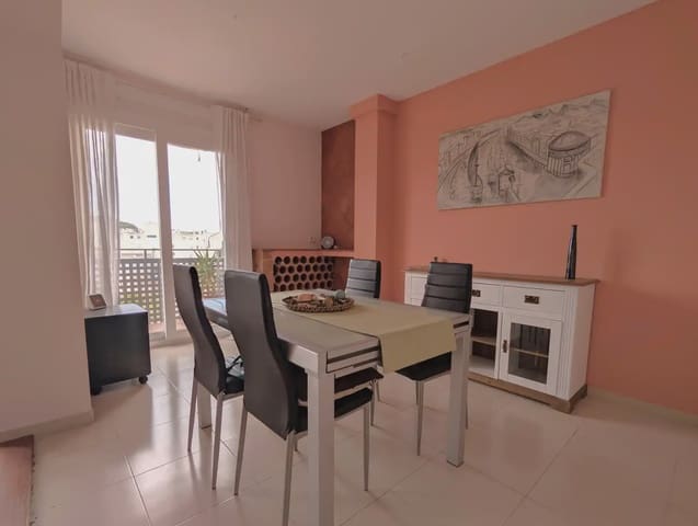 Ático de 3 habitaciones en Santa Cristina d'Aro en venta con piscina - 295.000 € (Ref: 9778999)