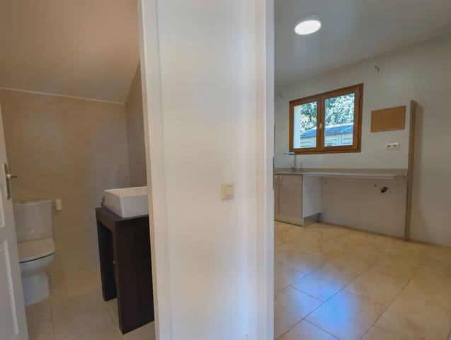 4 camera da letto Villetta Bifamiliare in vendita in Santa Cristina d'Aro con garage - 469.000 € (Rif: 9783476)