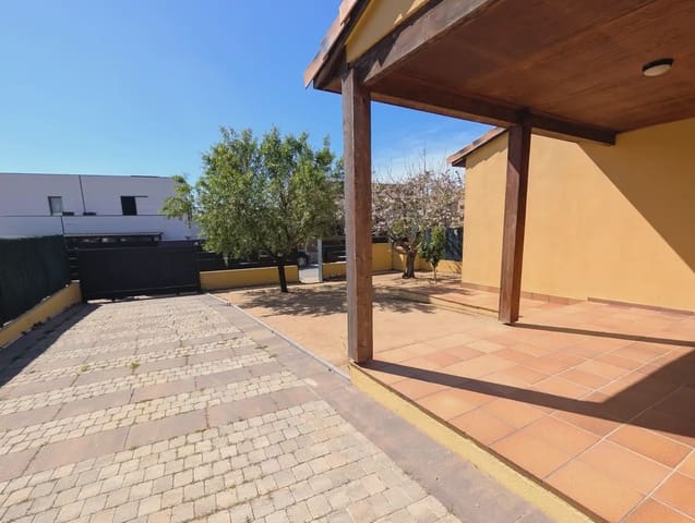 4 camera da letto Villetta Bifamiliare in vendita in Santa Cristina d'Aro con garage - 469.000 € (Rif: 9783476)