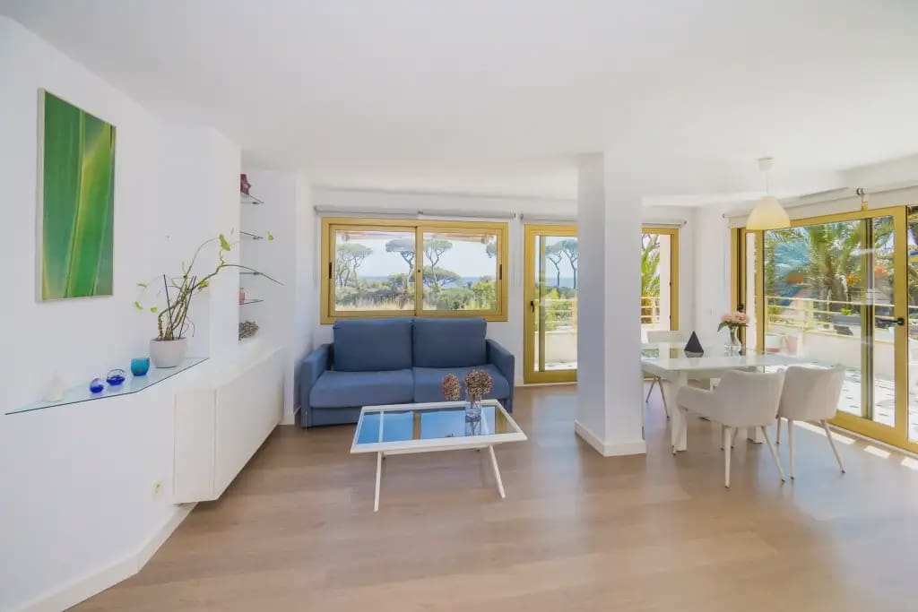 1 sypialnia Apartament przy plaży na sprzedaż w S'Agaro z basenem garażem - 335 000 € (Ref: 9794923)