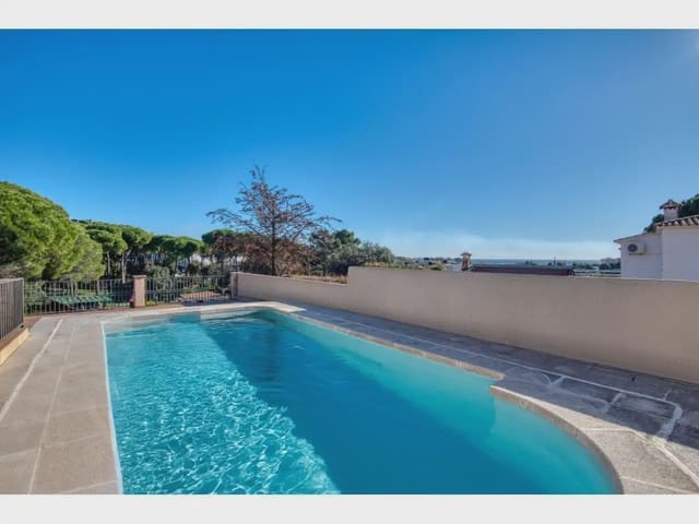 4 chambre Villa/Maison à vendre à S'Agaro, Castell-Platja d'Aro avec piscine garage - 850 000 € (Ref: 9795603)