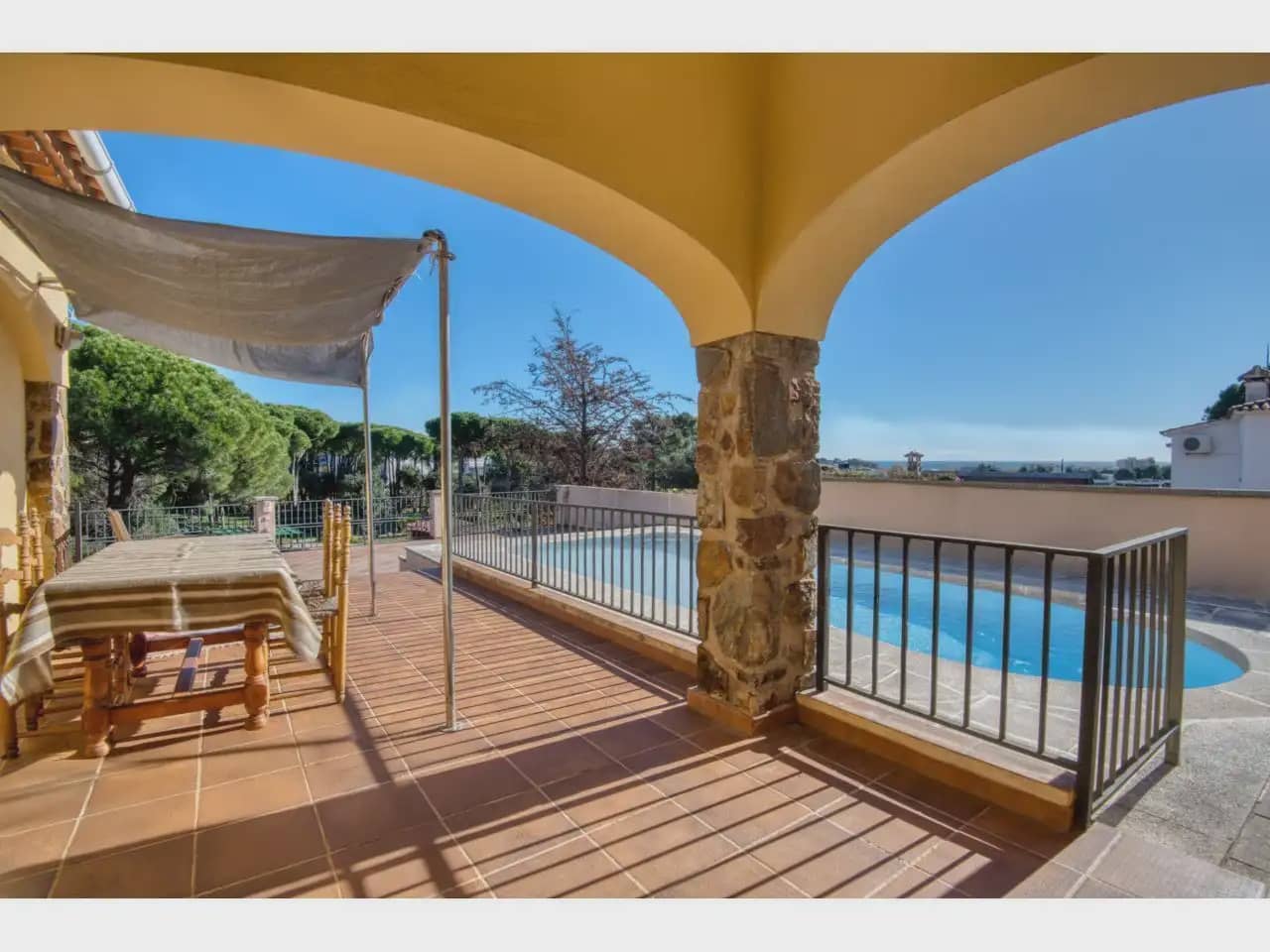 4 chambre Villa/Maison à vendre à S'Agaro avec piscine garage - 850 000 € (Ref: 9795603)