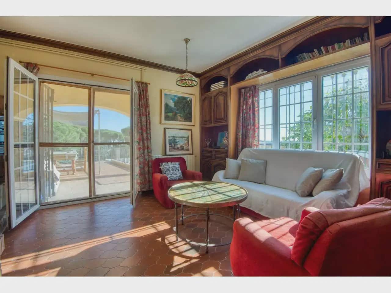 4 chambre Villa/Maison à vendre à S'Agaro avec piscine garage - 850 000 € (Ref: 9795603)