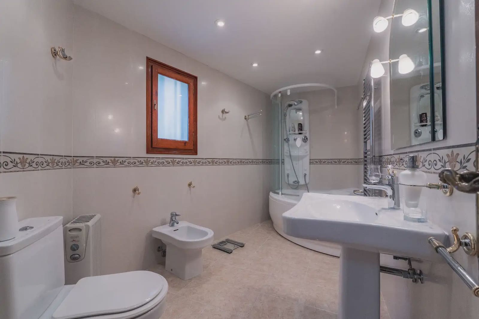 4 bedroom Villa for sale in Begur with pool garage - € 2,800,000 (Ref: 9818462)
