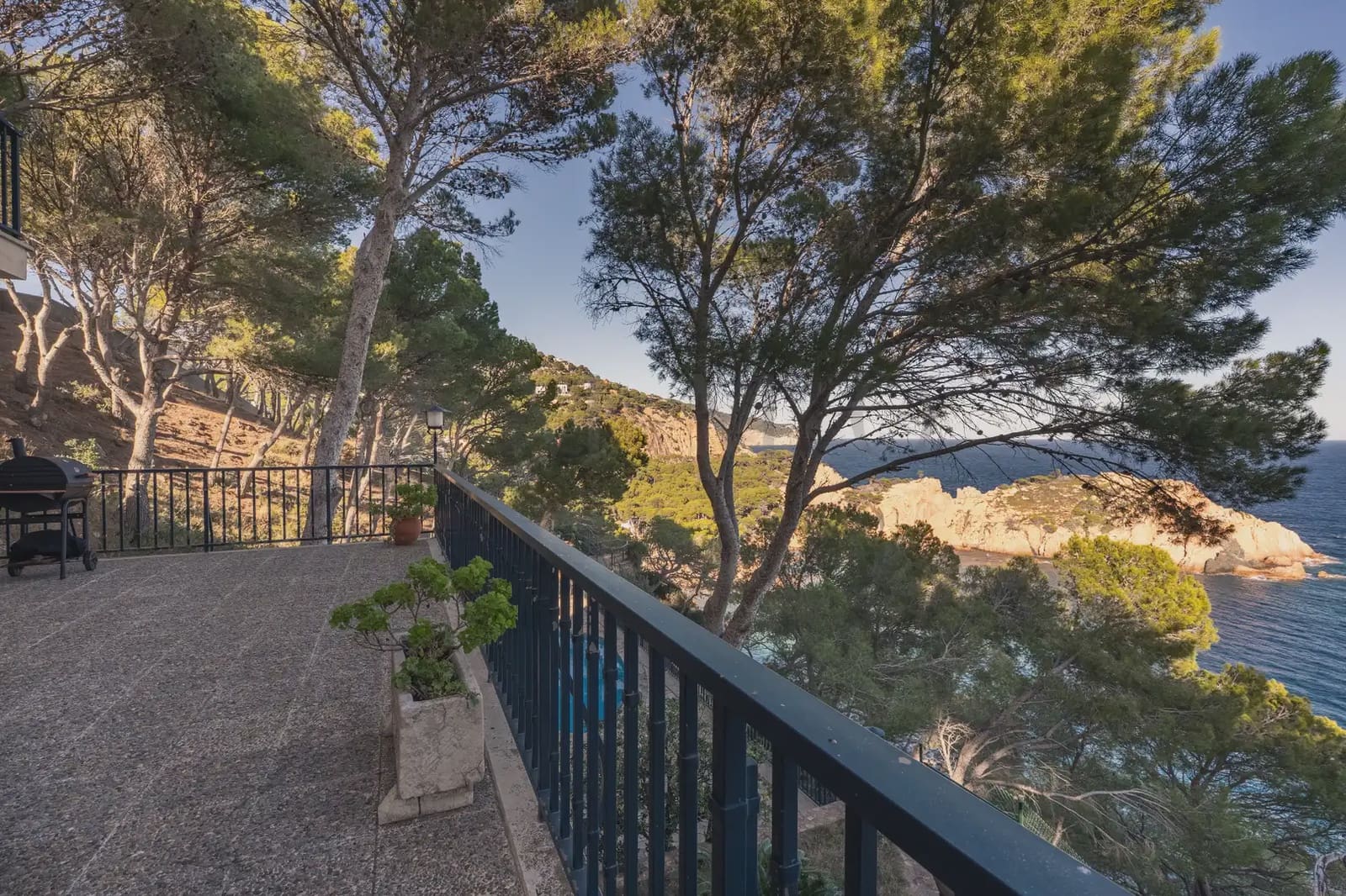 4 bedroom Villa for sale in Begur with pool garage - € 2,800,000 (Ref: 9818462)