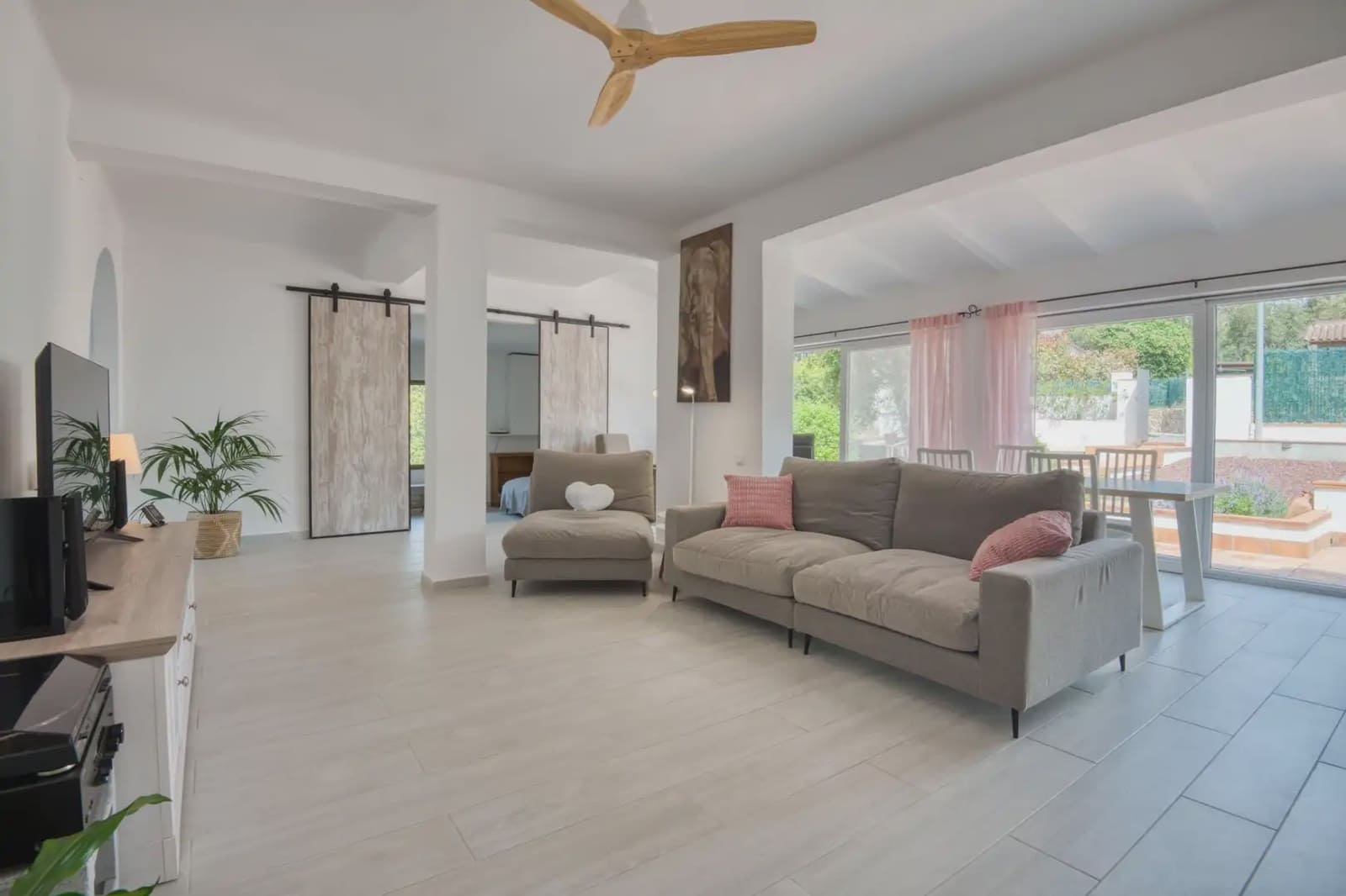 4 slaapkamer Villa te koop in Santa Cristina d'Aro met zwembad garage - € 495.000 (Ref: 9818726)