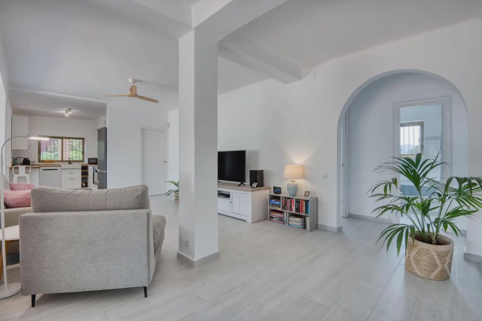 4 slaapkamer Villa te koop in Santa Cristina d'Aro met zwembad garage - € 495.000 (Ref: 9818726)