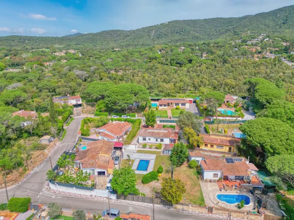 4 slaapkamer Villa te koop in Santa Cristina d'Aro met zwembad garage - € 495.000 (Ref: 9818726)