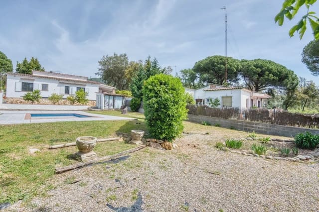 4 slaapkamer Villa te koop in Santa Cristina d'Aro met zwembad garage - € 495.000 (Ref: 9818726)