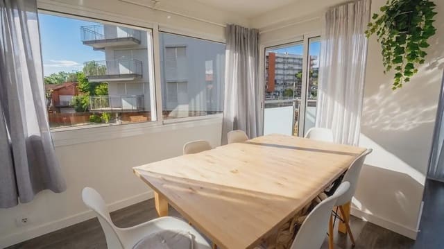 2 slaapkamer Appartement te koop in Platja d'Aro, Castell-Platja d'Aro met zwembad garage - € 315.000 (Ref: 9820803)