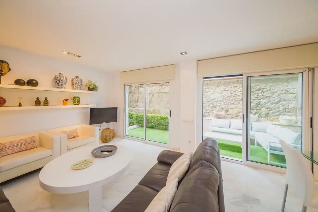Flat for sale in Platja d'Aro with pool garage - € 665,000 (Ref: 9825811)