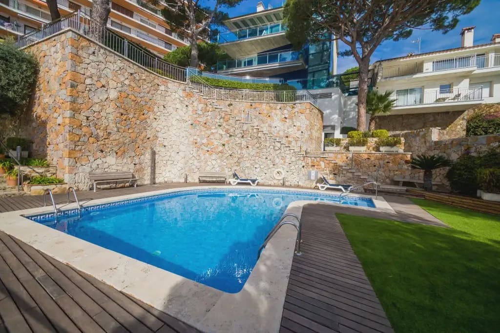 Flat for sale in Platja d'Aro with pool garage - € 665,000 (Ref: 9825811)
