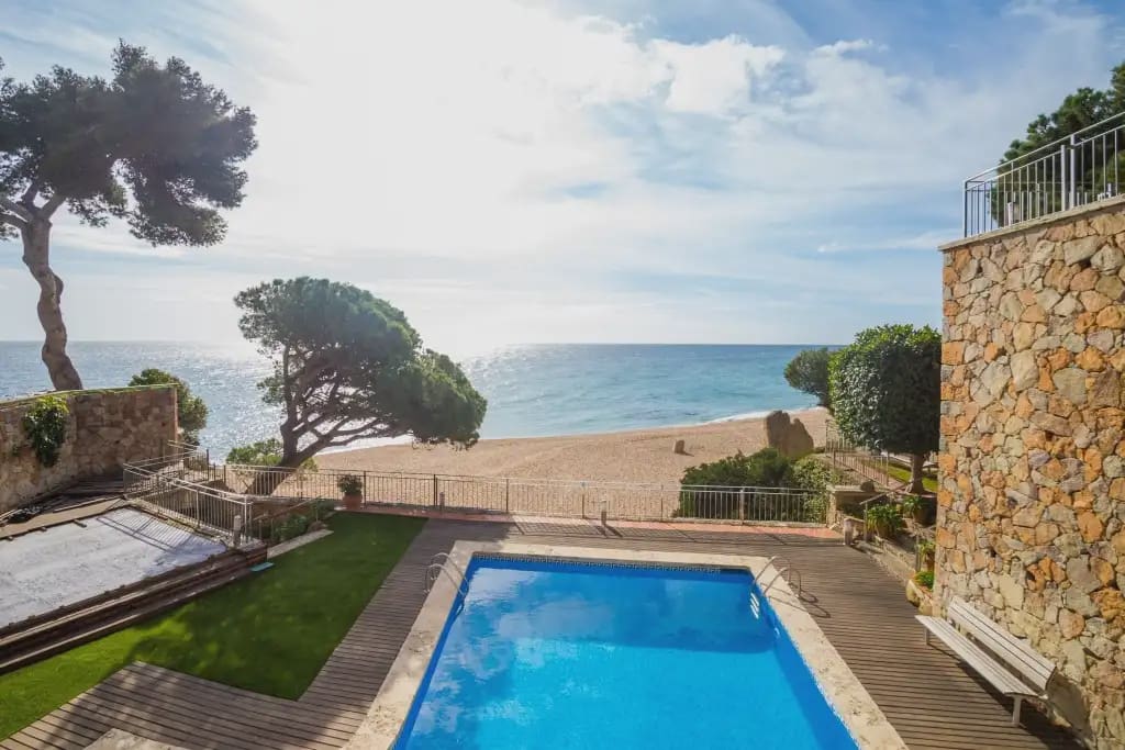 Flat for sale in Platja d'Aro with pool garage - € 665,000 (Ref: 9825811)