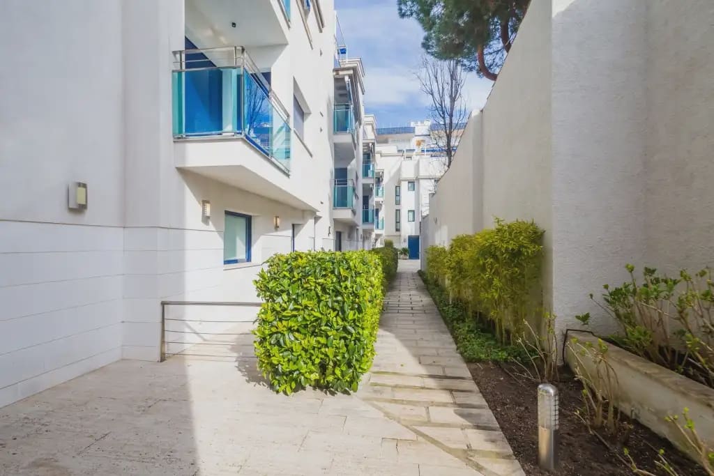 Flat for sale in Platja d'Aro with pool garage - € 665,000 (Ref: 9825811)