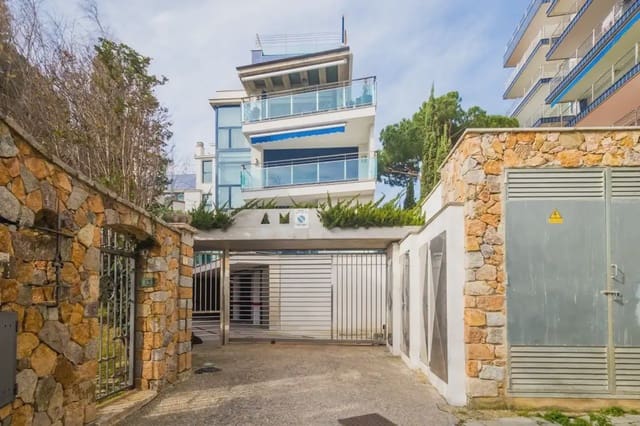 Flat te koop in Platja d'Aro, Castell-Platja d'Aro met zwembad garage - € 665.000 (Ref: 9825811)