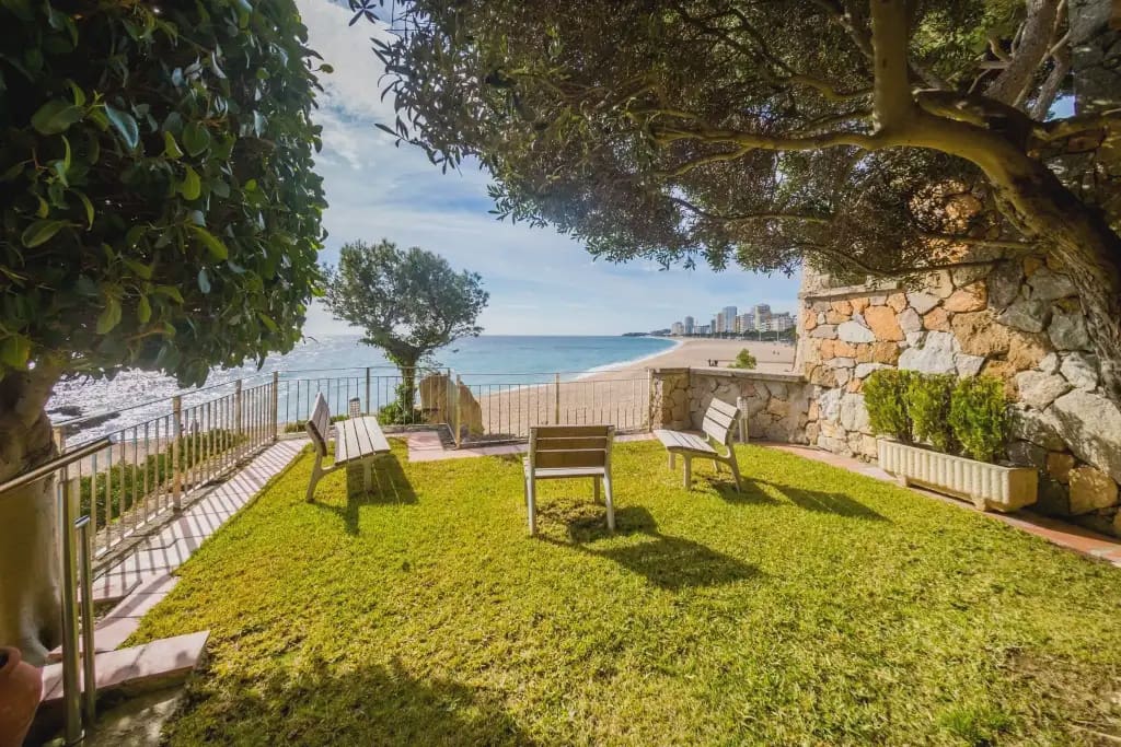 Flat for sale in Platja d'Aro with pool garage - € 665,000 (Ref: 9825811)