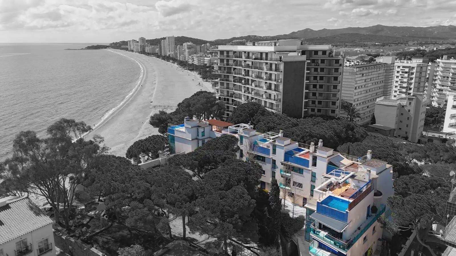 Flat for sale in Platja d'Aro with pool garage - € 665,000 (Ref: 9825811)