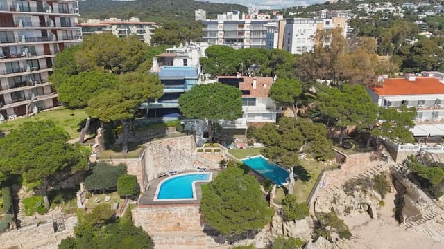 Flat te koop in Platja d'Aro, Castell-Platja d'Aro met zwembad garage - € 665.000 (Ref: 9825811)