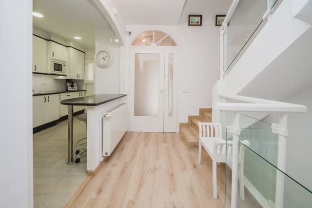 3 soveværelse Byhus til salg i Calonge i Sant Antoni med swimmingpool garage - € 549.000 (Ref: 9828012)