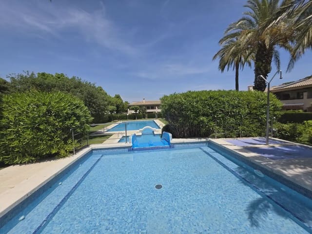 3 soverom Rekkehus til salgs i Platja d'Aro, Castell-Platja d'Aro med svømmebasseng garasje - € 490 000 (Ref: 9844471)