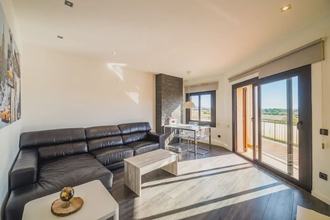 3 bedroom Apartment for sale in Calonge i Sant Antoni - € 275,000 (Ref: 9858913)