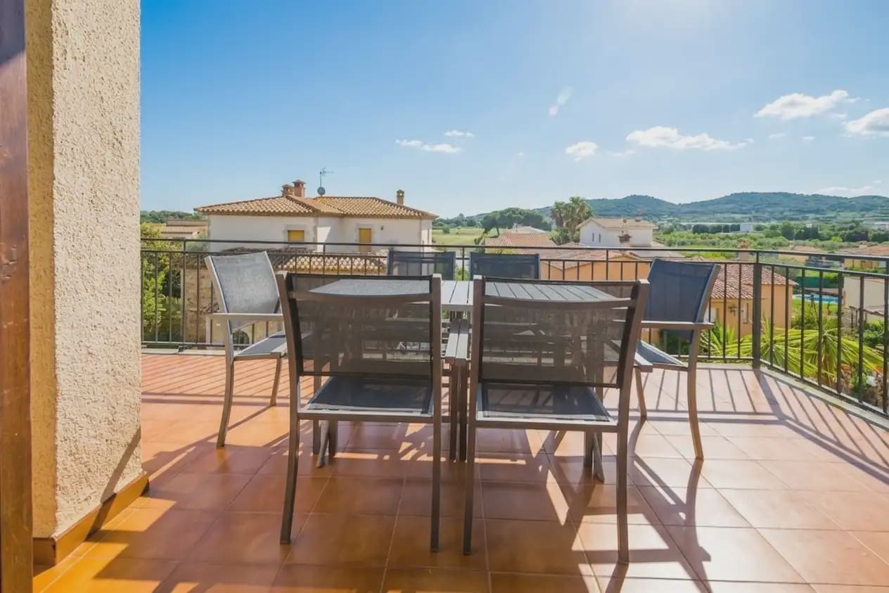 3 bedroom Apartment for sale in Calonge i Sant Antoni - € 275,000 (Ref: 9858913)