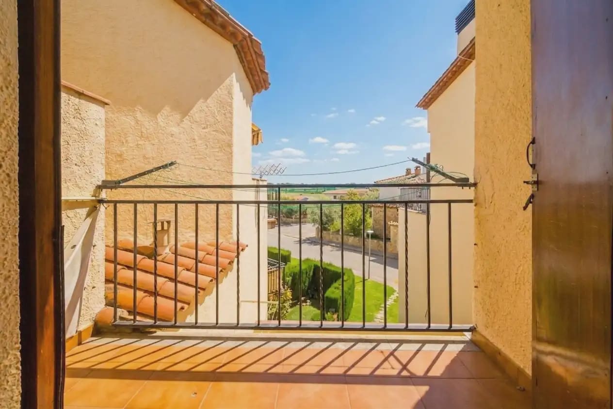 3 bedroom Apartment for sale in Calonge i Sant Antoni - € 275,000 (Ref: 9858913)