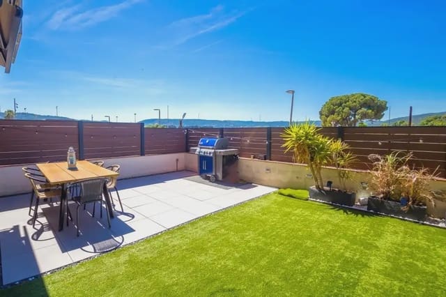 Apartamento de 2 habitaciones en Sant Antoni de Calonge, Calonge i Sant Antoni en venta con piscina garaje - 415.000 € (Ref: 9867234)