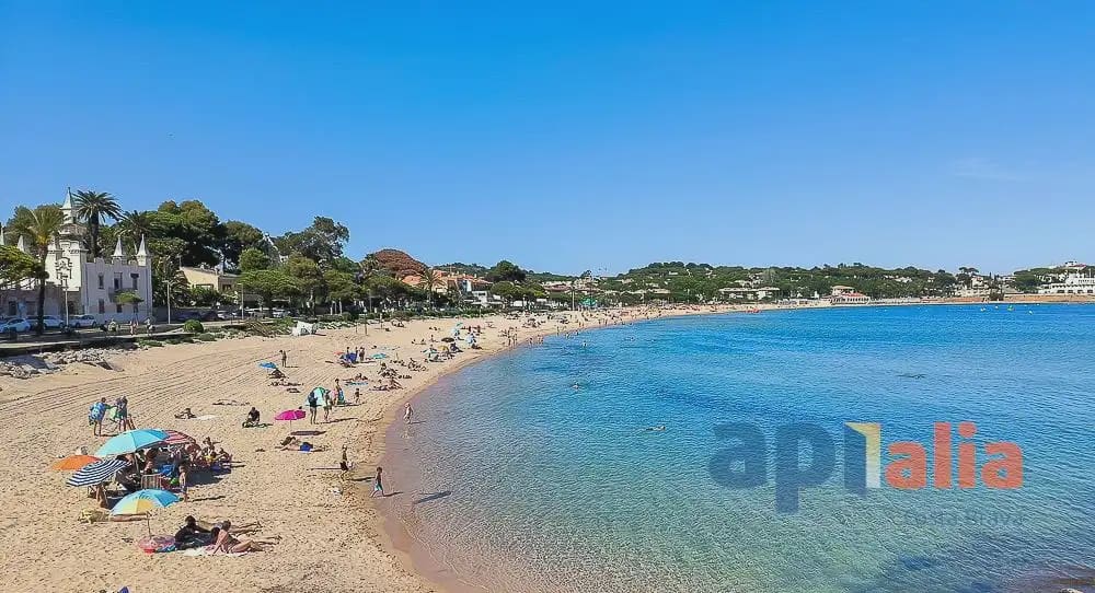 3 camera da letto Appartamento sulla Spiaggia in vendita in S'Agaro con garage - 495.000 € (Rif: 9873988)