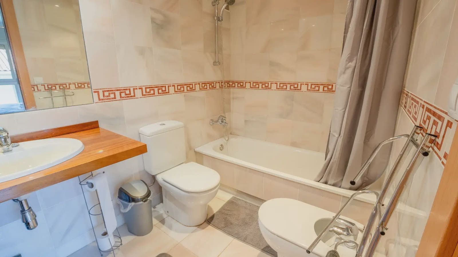 Apartamento de 3 habitaciones en Platja d'Aro en venta con piscina garaje - 449.000 € (Ref: 9874377)