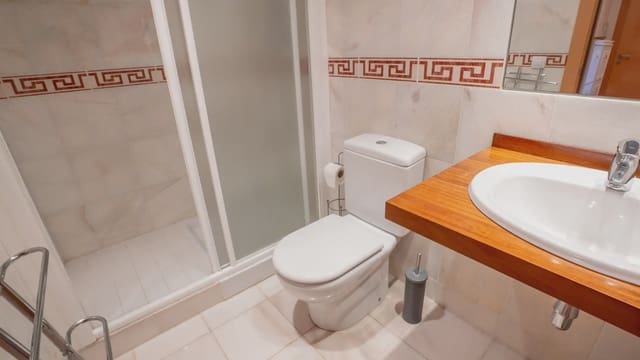 3 soveværelse Lejlighed til salg i Platja d'Aro, Castell-Platja d'Aro med swimmingpool garage - € 449.000 (Ref: 9874377)