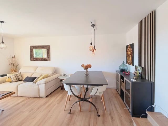 2 quarto Apartamento para venda em Sant Feliu de Guíxols com piscina - 425 000 € (Ref: 9876813)