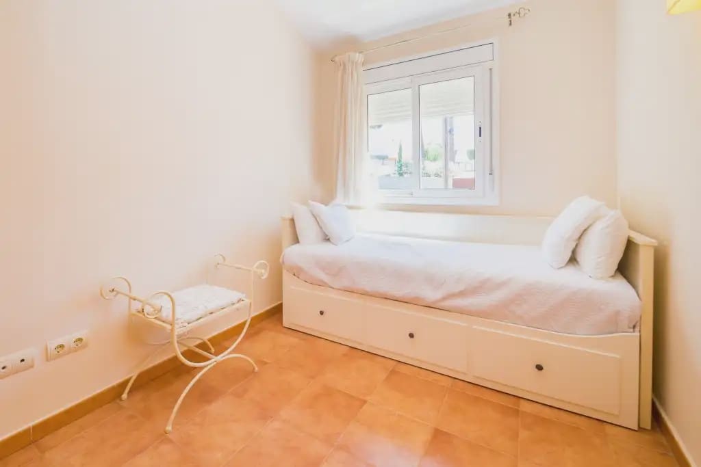 3 sypialnia Dom na sprzedaż w Castell d'Aro z basenem garażem - 360 000 € (Ref: 9904697)